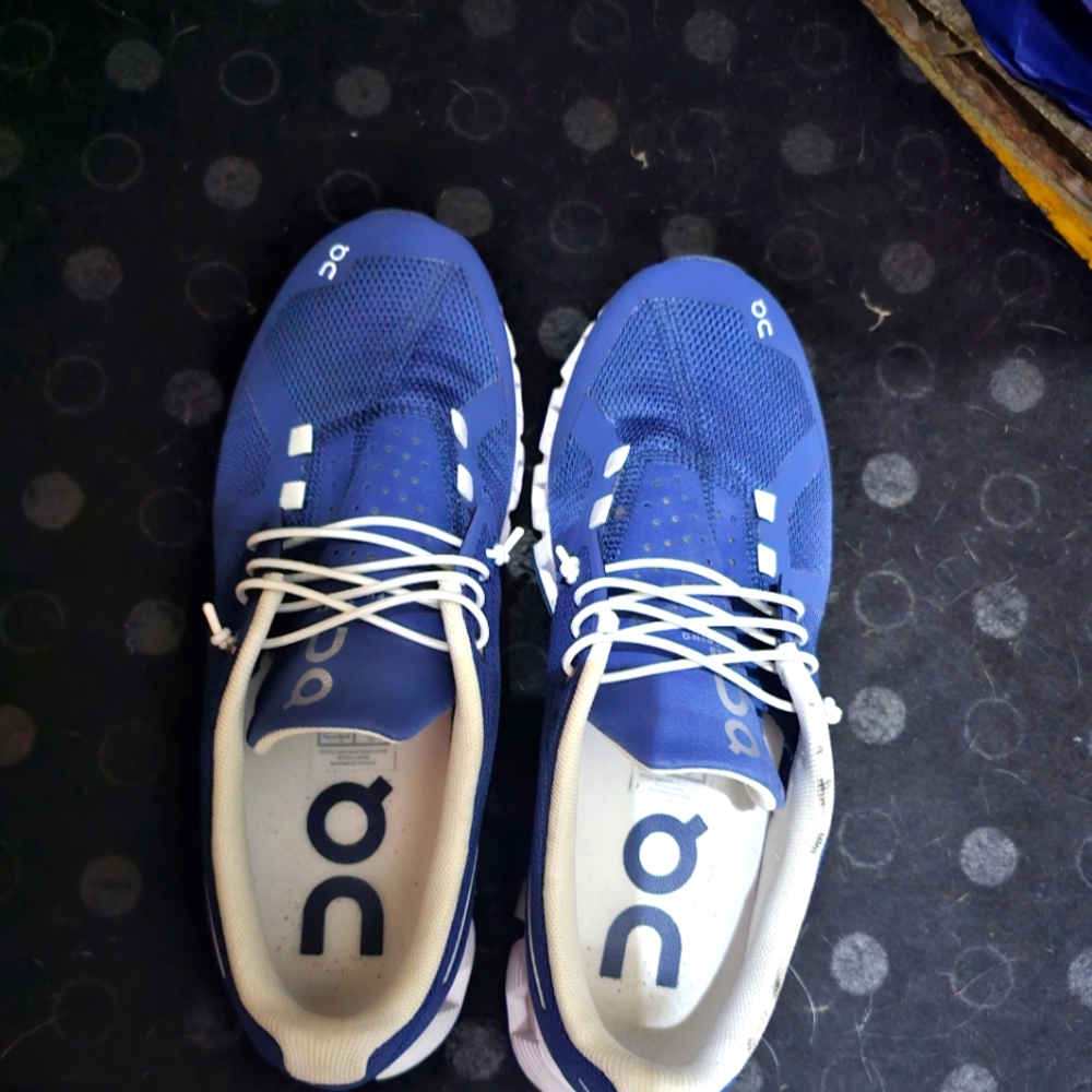 ON Women's Size 7 Blue White Style 19.4026 Sneaker Shoes